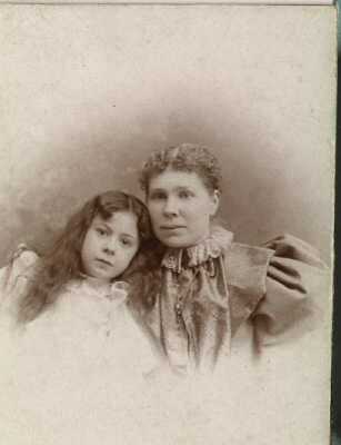 Martha Zuehlke Alberts and daughter Carrie