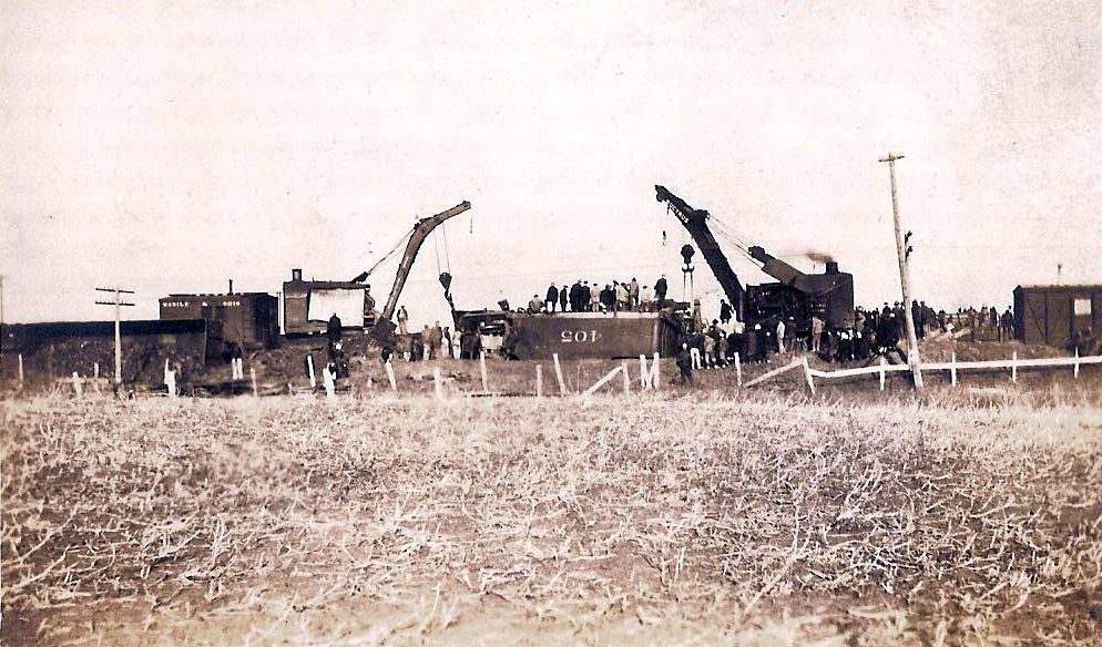 Train wreck 1921 photo 2